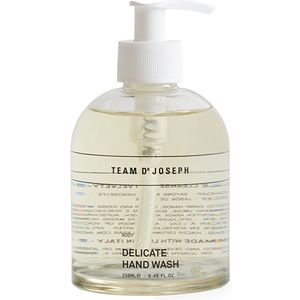 TEAM DR JOSEPH Delicate Hand Wash 250 ml