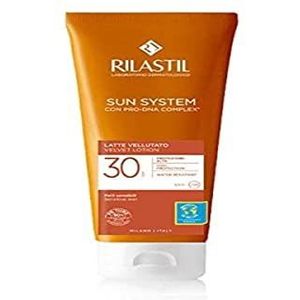 Rilastil Sun System Fluweelachtige melk, vloeibare emulsie met fluweelachtige textuur voor de gevoelige huid, waterbestendig, SPF 30, 200 ml