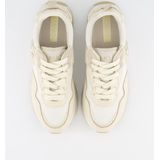 Athletic Footwear with Laces for Enhanced Performance and Style Wo