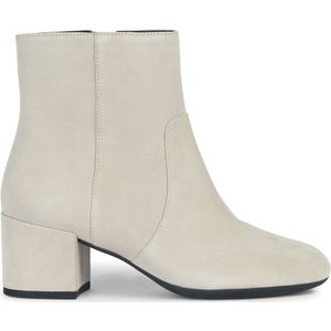 Ademende bottines met hak Eleana GEOX. Leer materiaal. Maten 40. Beige kleur