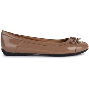 Geox D Charlene C Ballet Flat voor dames, Kleur: vlees.