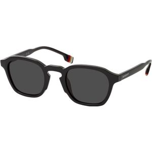 Burberry Stijlvolle zwarte zonnebril voor mannen , Black , Heren , Maat: 49 MM