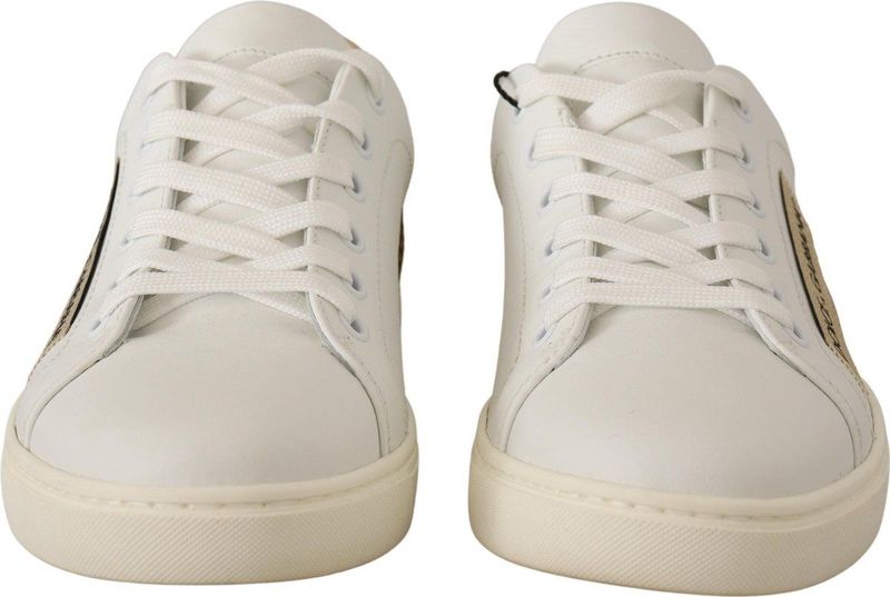 Prachtige Leren Lage Sneakers Met Klassieke Vetersluiting