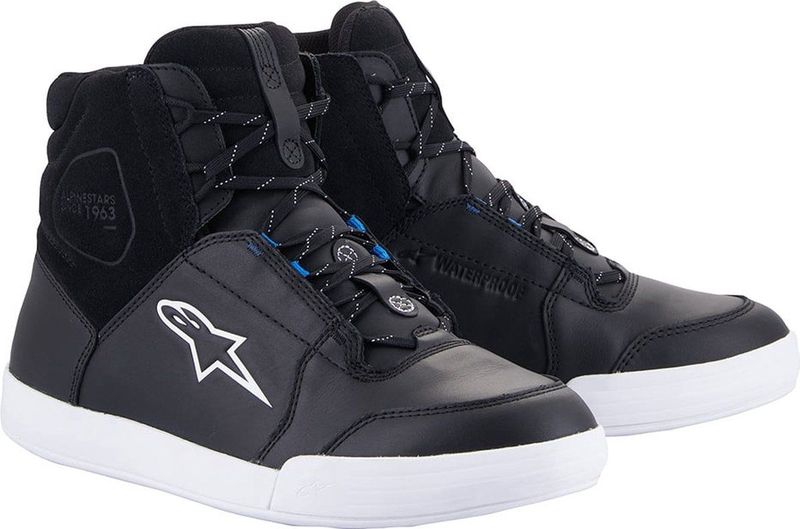 Alpinestars Alpinestars Chrome Drystar Motorradschuhe Schwarz / Weiss / Blau Motorradstiefel (Packung, Antistatische und Öl- und Benzinfeste Sohle)