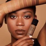 KIKO - Full Coverage 2-IN-1 Foundation - Beige - Romige Textuur