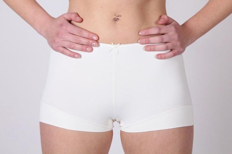 Avet 3844 dames short