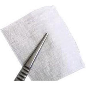 50 steriele gaasjes - gaas kompressen – 20x20 gevouwen in 10x10 cm - non woven - desinfectie of sterilisatie Verpakt in enveloppen van 2 stuks per envelop