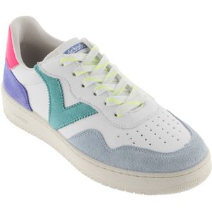 Damesschoenen van splitleer met metalen logo Victoria Madrid