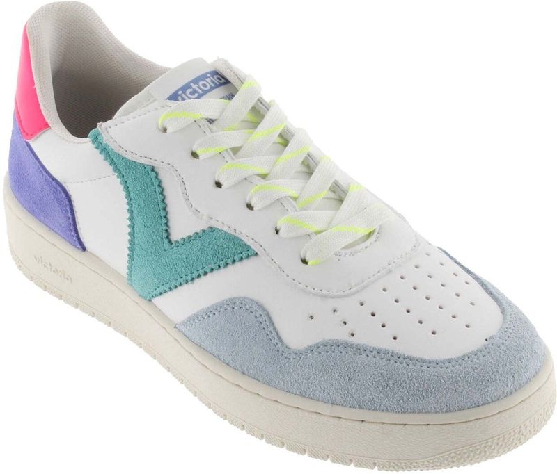 Damesschoenen van splitleer met metalen logo Victoria Madrid