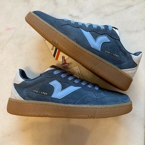 Victoria - Smash - Suède Sneakers - Karamelkleur - Retro Logo