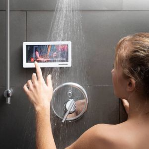 InnovaGoods® Waterdichte wandhouder voor smartphone Cashower, beschermt je smartphone tegen spatten en water, met een muurhouder ontwerp, ideaal voor badkamer en keuken.