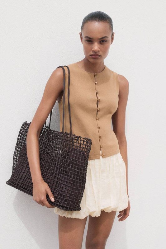 Mango - Gilet - Bruin - Mouwloos - Ronde Hals