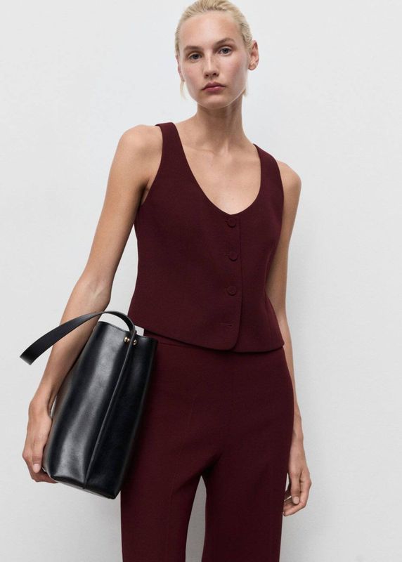 Mango - Gilet - Donkerrood - Mouwloos - 100% Polyester