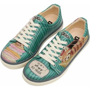 DOGO Sneaker "DOGO Sneaker You Are A Sleepy Red Panda Damen Sneaker / Female", Vegan
