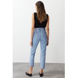 Trendyol TWOSS20JE0108 Volwassenen Vrouwen Jeans single - Blauw