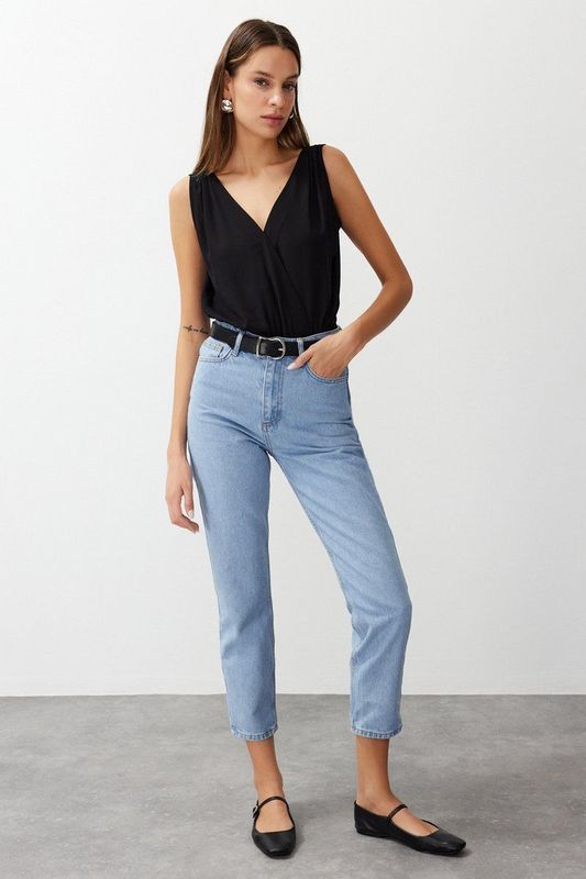Trendyol TWOSS20JE0108 Volwassenen Vrouwen Jeans single - Blauw