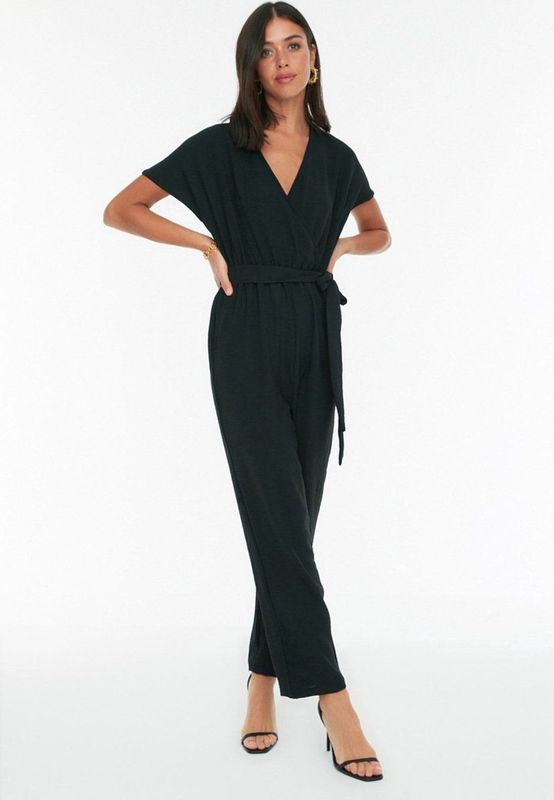 Trendyol - Jumpsuit - Bordeauxrood - Met Kraag en Dubbele Rij Knopen