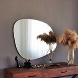 Asir spiegel. 100% MDF. Breedte: 75 cm Hoogte: 58 cm Diepte: 2,2 cm. Kan aan de muur worden bevestigd. Geassembleerd
