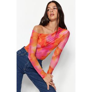Trendyol Roze Getailleerde Bodysuit Van Tule Op De Achterkant Met Roze Patroon En Kleverige Drukknopen Twoss23Bd00024