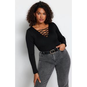 Trendyol Dames rechte lange mouwen getailleerde sweater in plussize, zwart, XL Grote maten