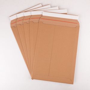 25 Bruine tape Postdozen/ Verzenddozen Zelfklevende Envelopdoos Verzenddoos, Verzendenveloppen van Karton (18x26x5 cm) formaat