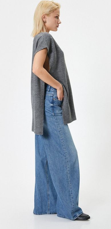 Sweater - V-kraag - Extra Groot - Heuplengte - Mouwloos