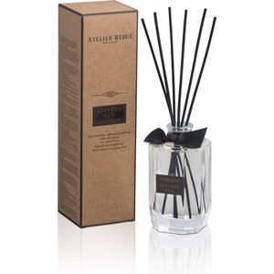 Saffron Oud Geurstokjes (200ml) Atelier Rebul - Houtige Kamergeur - Heerlijke Geurverspreider - 8 tot 10 Weken Levensduur