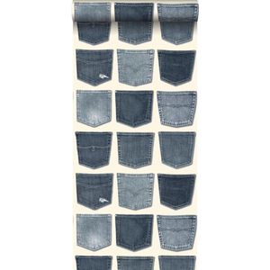 HD vliesbehang spijkerbroeken zakken licht blauw - 137739 van ESTAhome