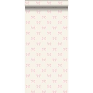 Origin Wallcoverings behang strikjes glanzend wit en licht roze - 346846 - 53 cm x 10,05 m