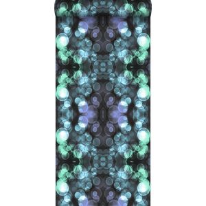 Origin Wallcoverings behang kaleidoskoop-motief licht azuurblauw en lila paars - 53 cm x 10.05 m - 337203