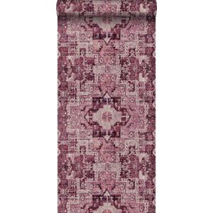 krijtverf eco texture vliesbehang oosters ibiza marrakech kelim tapijt intens bordeaux rood - 148657 ESTAhome