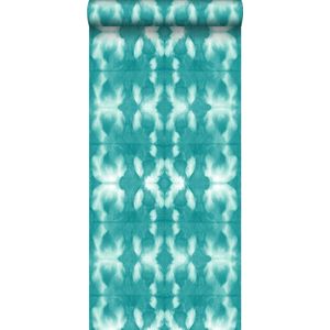 krijtverf eco texture vliesbehang tie-dye shibori intens turquoise - 148683 van ESTAhome