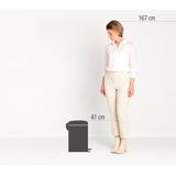Brabantia - NewIcon - Prullenbak - Confident Grey - 12 Liter - Ruimtebesparend