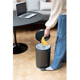 Brabantia - NewIcon - Prullenbak - Confident Grey - 12 Liter - Ruimtebesparend