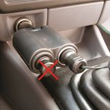 Carpoint - 2-Weg Stekkerdoos - Aansluiting - 12/24 Volt - LED Indicatie - 5 Ampère