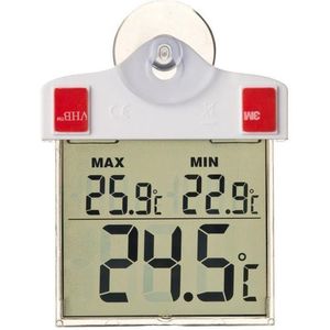 <p>De digitale raamthermometer van Nature is een handig apparaatje om de buitentemperatuur te meten. Deze thermometer kan eenvoudig met een zuignap op een raam worden bevestigd en laadt zichzelf op met behulp van zonne-energie. Dankzij de ingebouwde sensor meet hij de buitentemperatuur nauwkeurig.</p>
<p>De thermometer is zichtbaar vanuit het huis en toont tegelijkertijd drie verschillende temperatuurmetingen: de huidige temperatuur, de minimale temperatuur gemeten sinds de laatste reset en de maximale temperatuur gemeten sinds de laatste reset.</p>
<p>Deze digitale raamthermometer heeft een transparante kleur en is gemaakt van kunststof. De afmetingen zijn 13 x 10 x 3 cm (L x B x D). Hij werkt op zonne-energie en kan temperaturen meten van -50 tot +70 graden Celsius. Elke 10 seconden wordt er een meting gedaan, met een nauwkeurigheid van +/- 1 °C.</p>
<ul>
  <li>Kleur: transparant</li>
  <li>Materiaal: kunststof</li>
  <li>Afmetingen: 13 x 10 x 3 cm (L x B x D)</li>
  <li>Digitale thermometer met sensor</li>
  <li>3 metingen gelijktijdig weergegeven:</li>
  <ul>
    <li>De huidige temperatuur</li>
    <li>De minimale temperatuur gemeten sinds de laatste reset</li>
    <li>De maximale temperatuur gemeten sinds de laatste reset</li>
  </ul>
  <li>Automatisch opgeladen met zonne-energie</li>
  <li>Zichtbaar vanuit het huis</li>
  <li>Kan eenvoudig aan het raam met de zuignap worden bevestigd</li>
  <li>Hij meet temperaturen van -50 tot +70 graden Celsius</li>
  <li>Elke 10 seconden een meting, met een nauwkeurigheid van +/- 1 °C</li>
</ul>