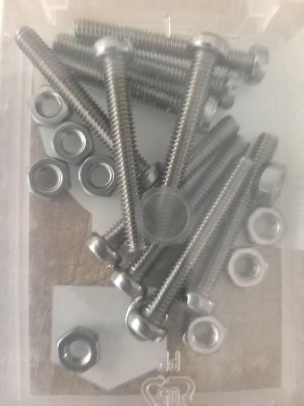 Deltafix. Bouten + MOER M4 x 30 MM . R.V.S. 10 Stuks metaalschroef