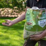 Pokon Bio Gazonmest - 8,4kg - Mest  - Geschikt voor 125m² - 120 dagen biologische voeding