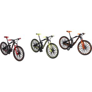 1 Mountainbike in drie verschillende kleuren 17,6cm per stuk