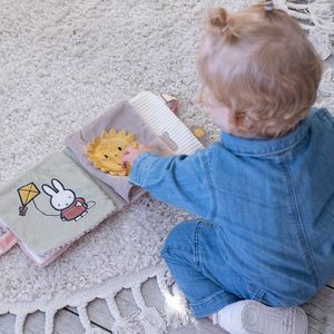 Nijntje Activiteitenboek Fluffy Roze