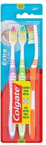 Colgate - Extra Clean - Tandenborstel - 3 Stuks - Borstelhardheid Gemiddeld