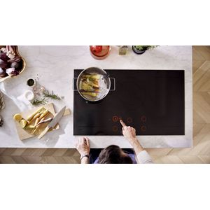 ATAG HI29572SVM Inductiekookplaat met Celcius Cooking - 90 cm