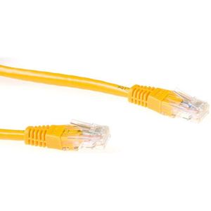 ACT Gele 15 meter U/UTP CAT6A patchkabels met RJ45 connectoren