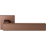 GPF1304.A2.02 Tapu deurkruk op vierkante rozet Bronze blend, 50x8mm