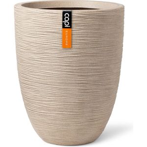 <p>De elegante Waste Rib plantenbak van Capi heeft een geribbeld patroon en is 34 cm groot. Dit patroon zorgt ervoor dat planten opvallen en geeft een geweldige sfeer aan je ruimte.</p>
<p>Deze bloempot is makkelijk te combineren en geeft een natuurlijke uitstraling aan zowel binnen- als buitenruimtes. Hij kan perfect gecombineerd worden met andere vormen en maten binnen het Capi Waste Rib assortiment.</p>
<p>Het Waste assortiment is gemaakt van 100% hergebruikte materialen en wordt geproduceerd middels klimaatneutrale methoden. Hierdoor is het CO2 neutraal geproduceerd en 100% recyclebaar. Met dit assortiment dragen we bij aan het behoud van onze oceanen, onszelf en de volgende generatie.</p>
<p>De Capi Waste plantenbakken zijn duurzaam dankzij de recycling van zeeafval en de hergebruikte kunststof kurken die ze hun stevigheid geven. Ze zijn breukvast en kunnen dus tegen een stootje.</p>
<p>Daarnaast zijn deze plantenbakken lichtgewicht en weerbestendig, ondanks hun robuuste buitenkant.</p>
<p>Voordat je deze bloempot buiten gebruikt, is het belangrijk om een afvoeropening van 25 mm in de bodem te boren voor de afvoer van water. Voor een beter waterbeheer in de pot, vul je eerst 1/3 van de pot met hydrokorrels zodat je planten beter groeien.</p>
<ul>
  <li>Kleur: terrazzo beige</li>
  <li>Materiaal: polyetheen</li>
  <li>Afmetingen: 34 x 46 cm (ø x H)</li>
  <li>CO2-neutraal keurmerk</li>
  <li>100% gemaakt van afval</li>
  <li>Inhoud: 27 L</li>
  <li>Voor binnen- en buitengebruik</li>
  <li>Isolerende laag</li>
  <li>Vorstbestendig</li>
  <li>Uv-bestendig</li>
  <li>Breukvast</li>
  <li>Lichtgewicht</li>
  <li>Gemaakt in Nederland</li>
  <li>100% recyclebaar</li>
</ul>