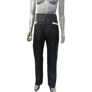 Fashion World - LL75 - Zwarte broek Met Leren Strepen