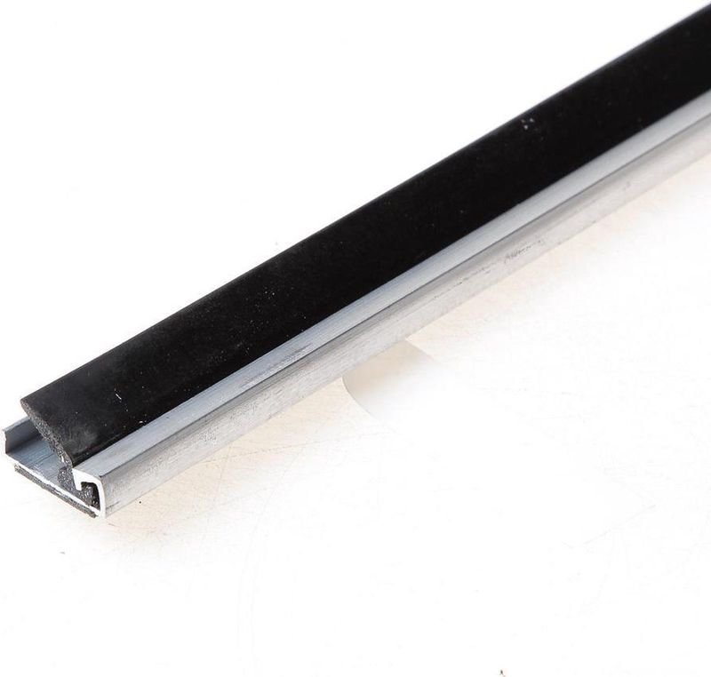 Luvema - Tochtstrip - Zelfklevend - 2500mm - 725.AR - Acrylaatverfbestendig