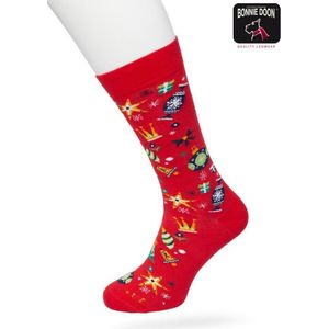 Bonnie Doon Heren Kerstsokken Rood maat 40/46 - Perfect Kerst Cadeau - Kerstcadeau - Kerst Sokken - Gift - Cadeau - Kerstmis - Kerstman - Kerstcadeau - Print - Platte Teennaad - Comfortabel - Christmas Spirit Socks - Tomato Red - BP212514.572