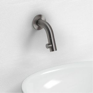 Fonteinkraan Clou Kaldur Korte Uitloop Wandmontage Gunmetal Geborsteld PVD