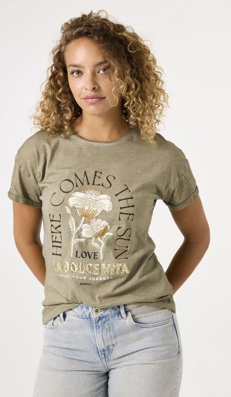 GARCIA - Chest Print T-shirt - Groen - Korte Mouw - 50% Katoen, 50% Recycled Katoen